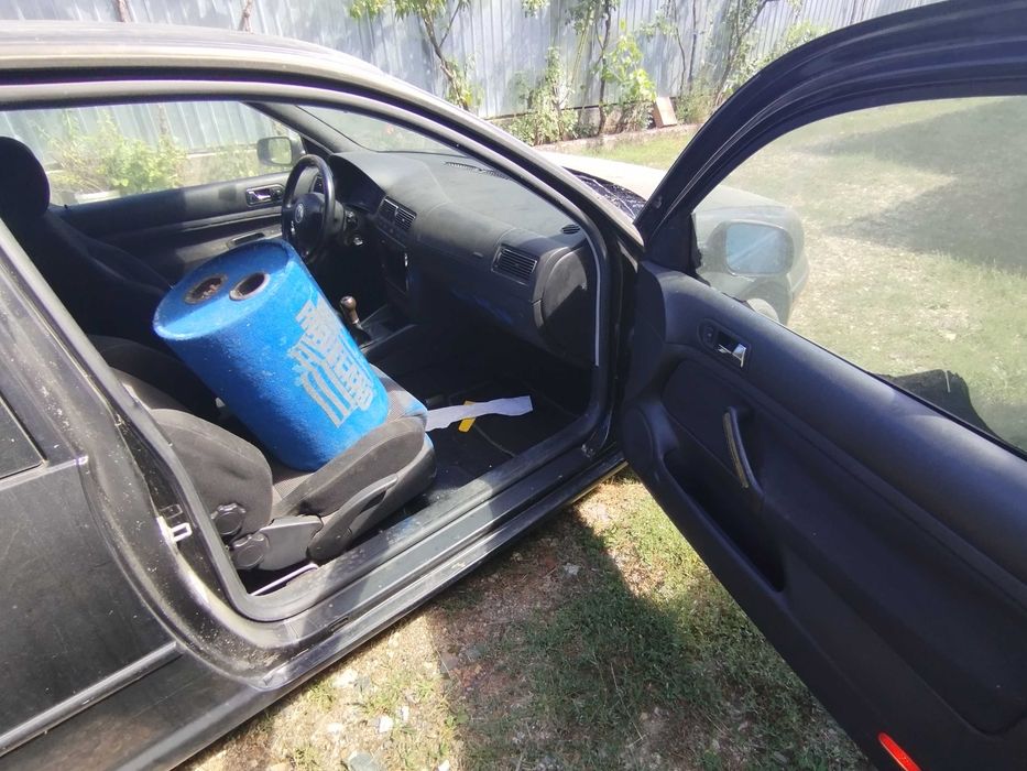 Vând vw golf 4 1.8 gti