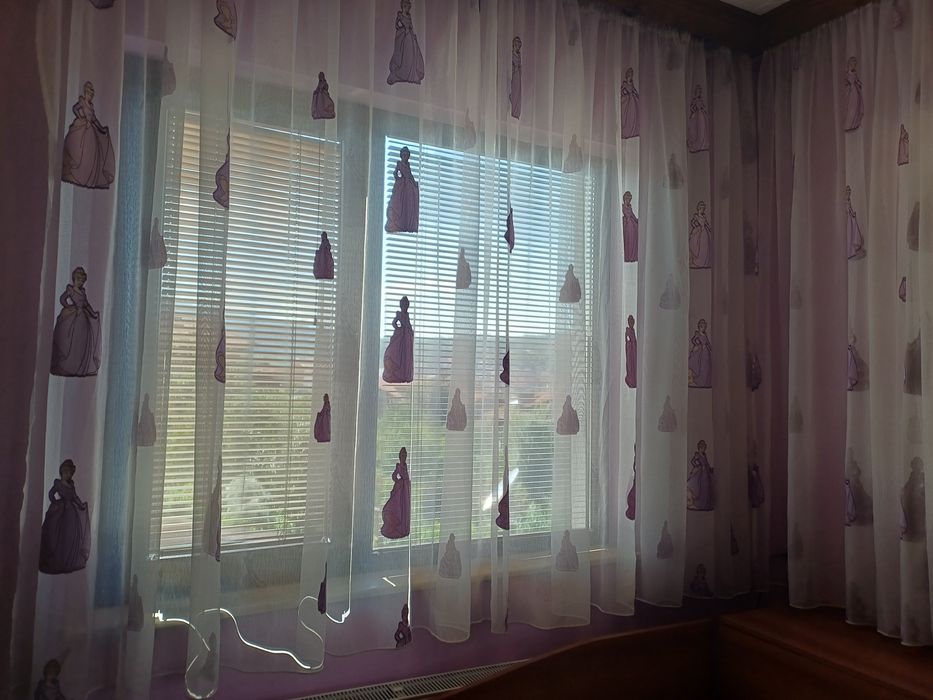 Продавам пердета