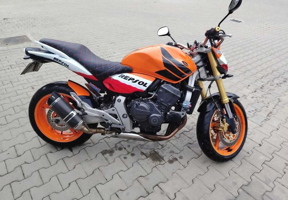 Vând honda hornet pc41 an 2007 km 51579.
