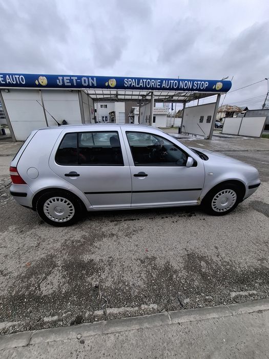 Vand Golf 4, 1,6 benzina