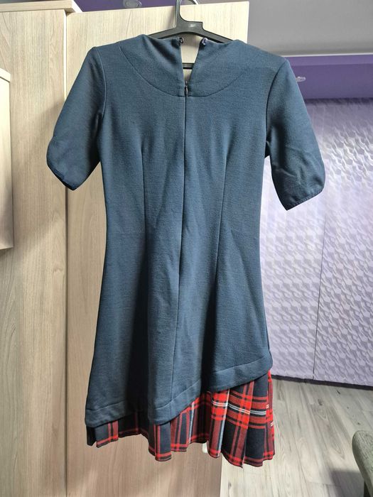 Трикотажна рокля на Lucy