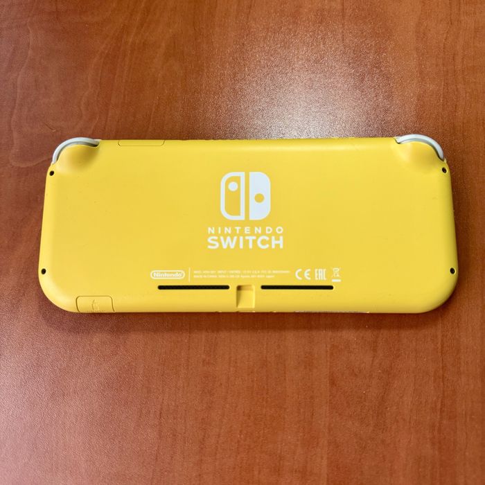 Nintendo Switch Lite Yellow | Отлично състояние