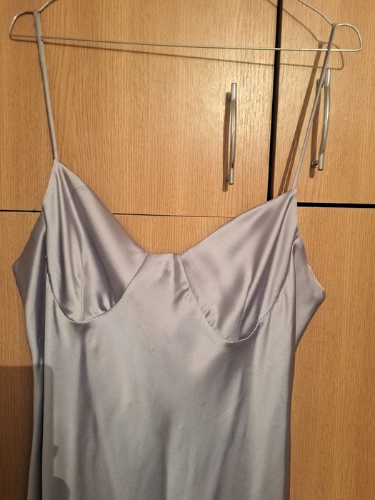 Vand rochie lunga din satin,gen  furou