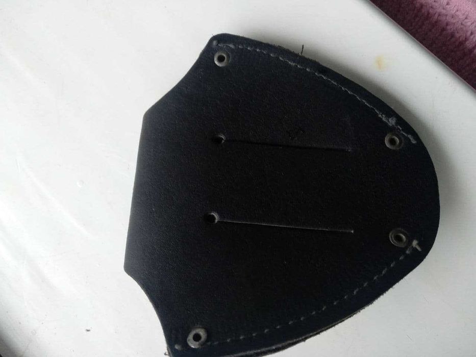 Продам новый Российский чёрный чисто кожаный чехол для наручников
