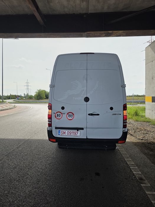 Mercedes-Sprinter 319