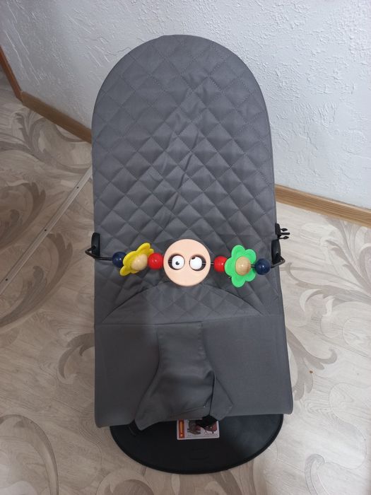 Шезлонг цвет серый