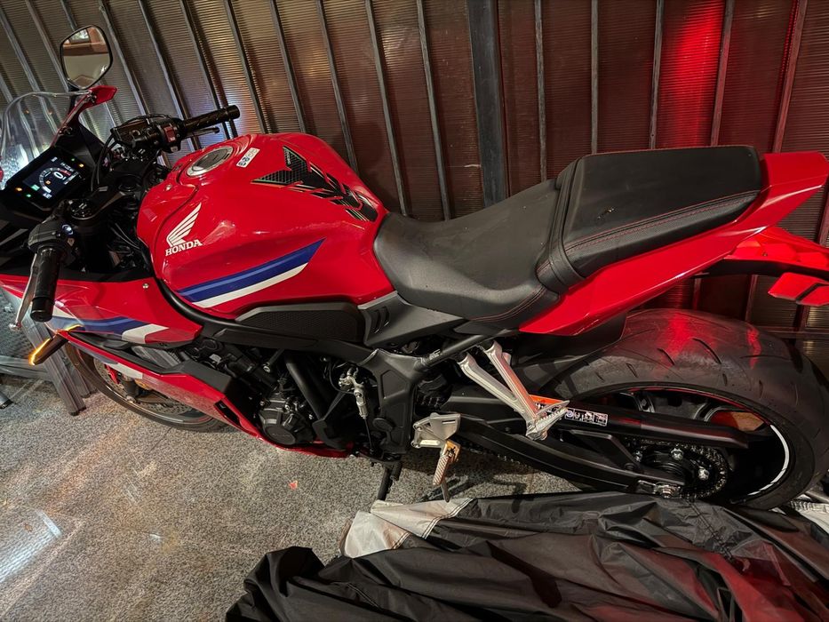 Honda cbr650r  2025 garantie