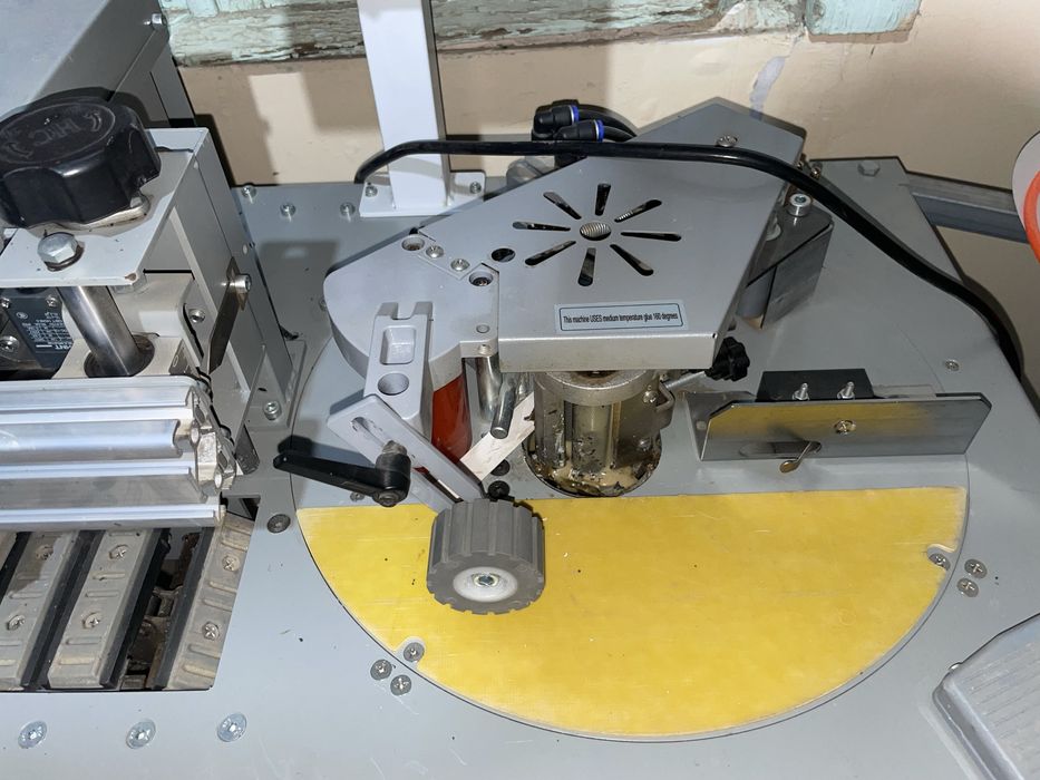 Кромка йопиштирадиган станок