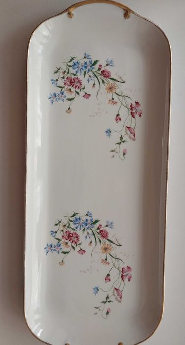 Продам Красивое Блюдо под закуски.  Porcelaine De Luxe Франция.
