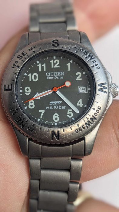 Ceas Citizen Oxy Eco-Drive Titanium diver bezel stil busola