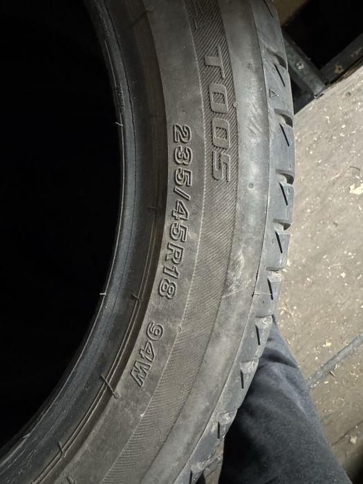 Шины Bridgestone 235/45 R18