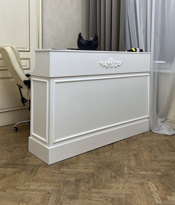 Касса ресепшн бутик магазин