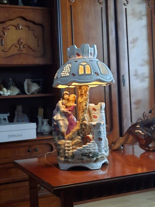 Bibelouri vechi, dimensiuni mari