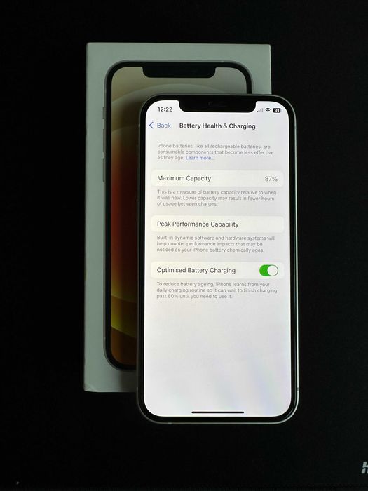 Продавам iPhone 12 - 128gb КАТО НОВ!