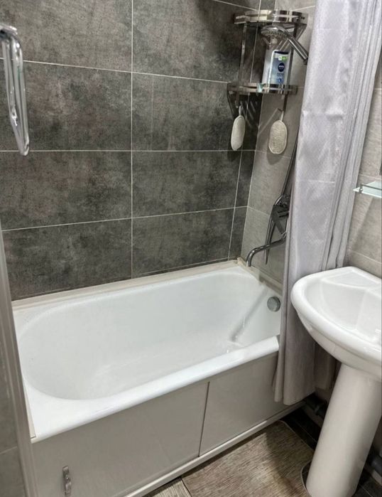 Продается 2/4/5 на м-ве Буз-2 (Ориентир 49 Школа)