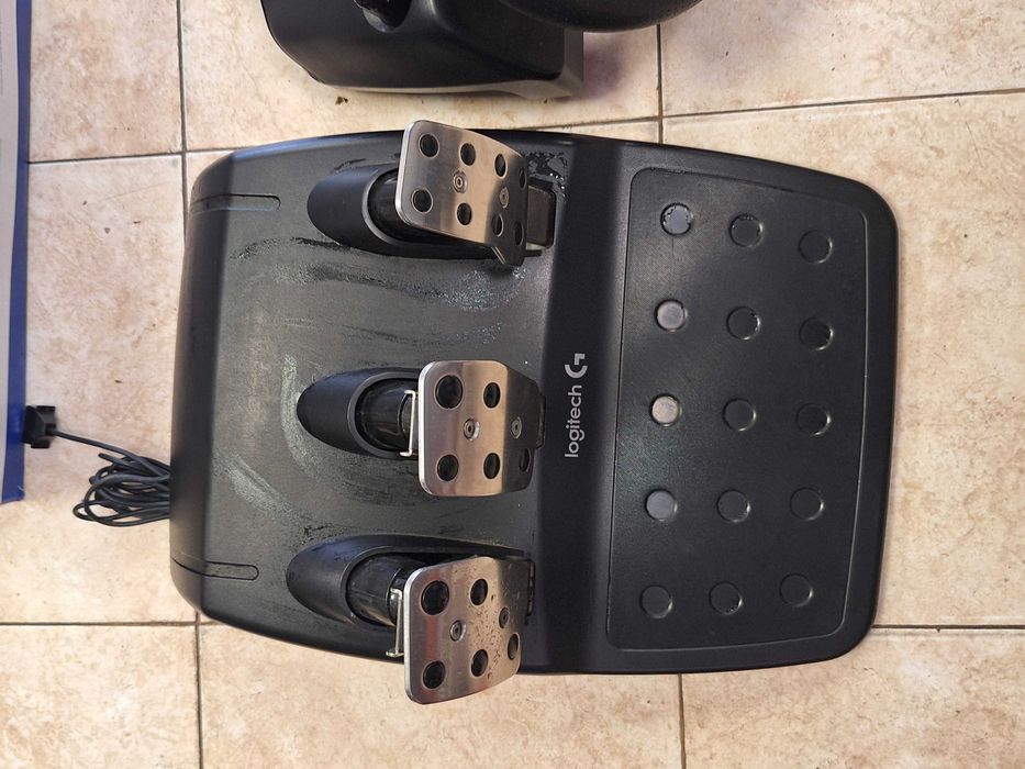 Волан с педали Logitech G29