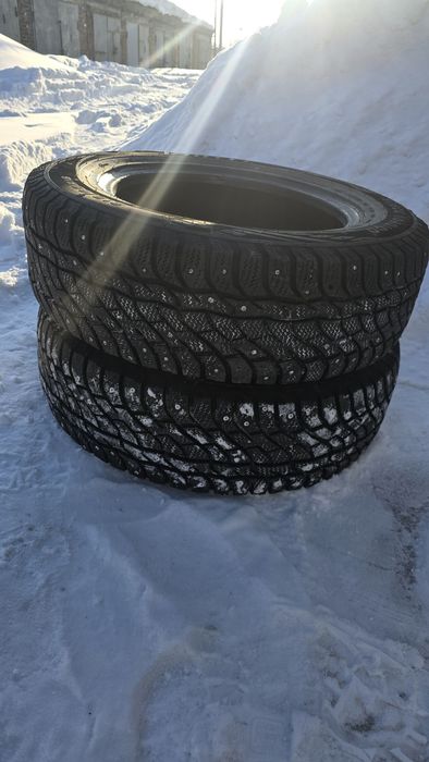 Продам зимную резину viatti 215x65x16
