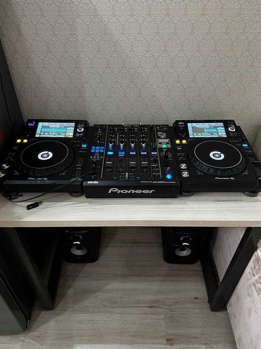 Диджеский Dj пульт DJM900NXS и деки XDJ 1000MK2 x 2