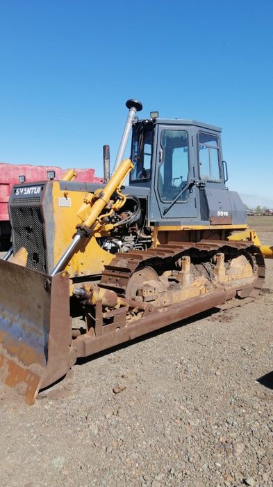 Бульдозер Shantui sd16