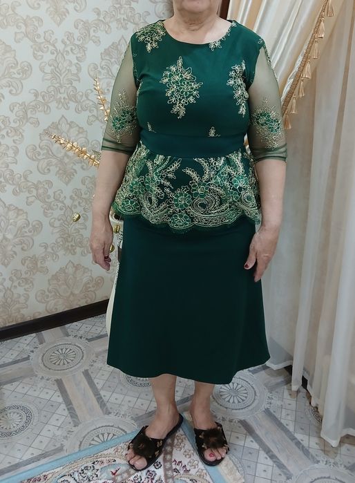 Платья нарядные р.46 продам