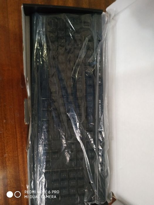 Кейс рабочий б/у клавиатуру мышку и коврик одам бесплатно.