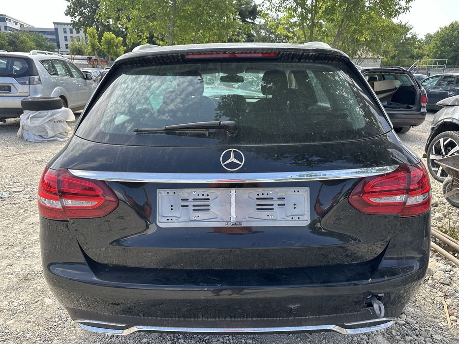 Врата багажник за Мерцедес W205 c220 комби след 2015г.!