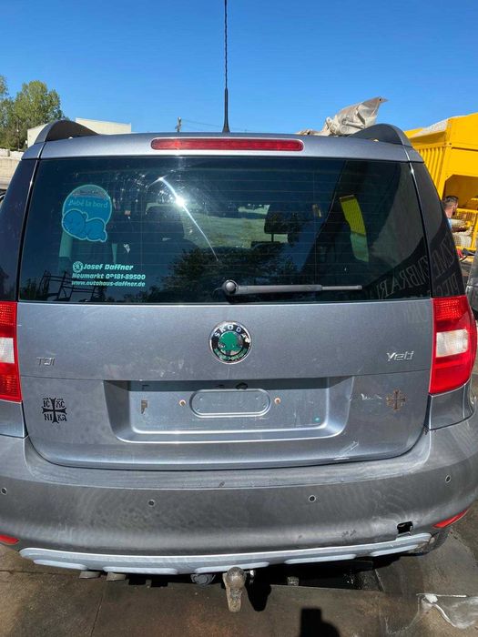 dezmembrez Skoda Yeti cod motor CFHA/usa fata yeti/hayon yeti/usa