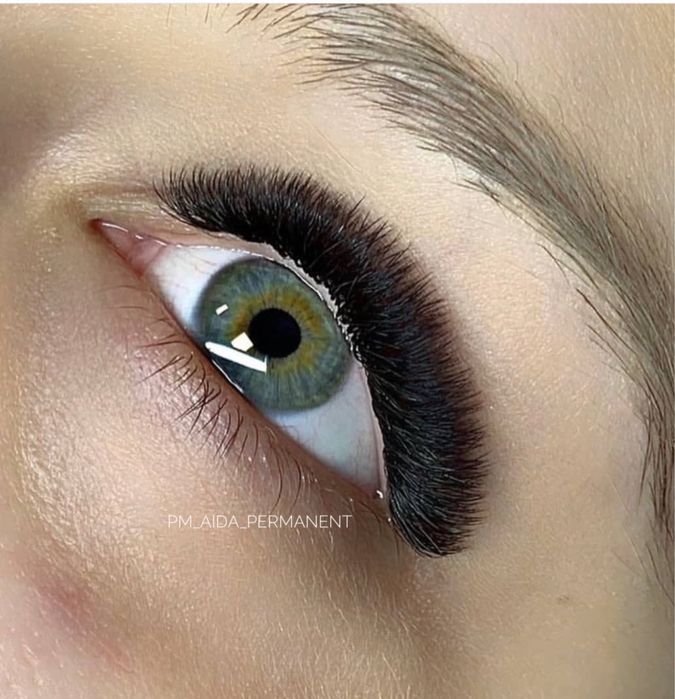 Наращивание ресниц . Возможен выезд