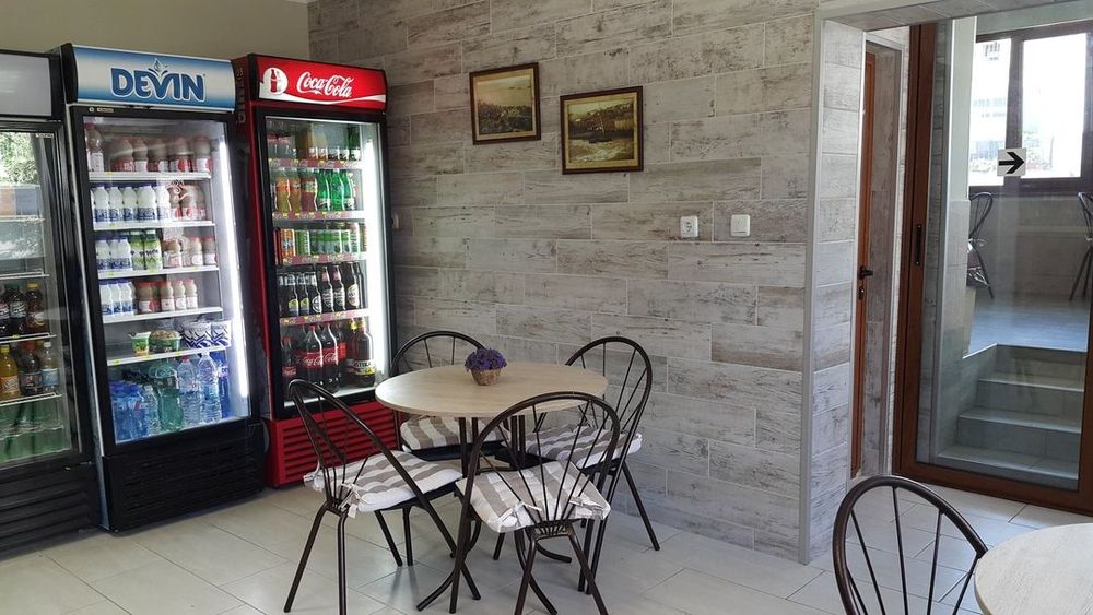 Дава се под наем Заведение в Балчик - 170 кв.м за 765 € - Снимка #3