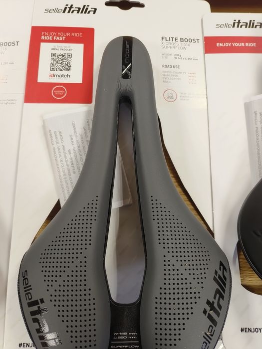 Седалки Селле Италия FLITE,NOVUS,SLR,X-BOW Магнезиеви,Титаниеви релси