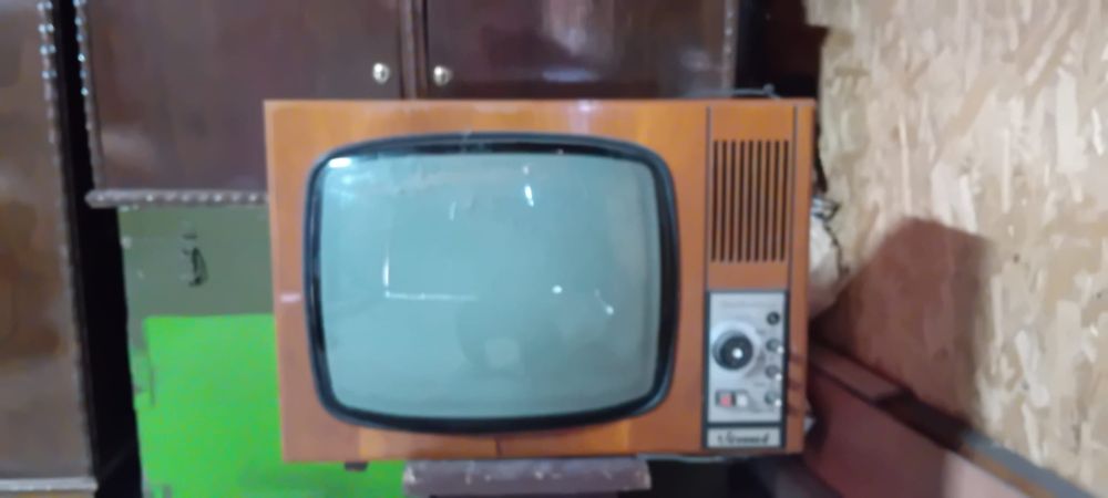 TV/radiouri vechi de vanzare