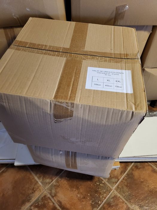 Halate de unica folosinta polipropilena 30-40 gr/m2