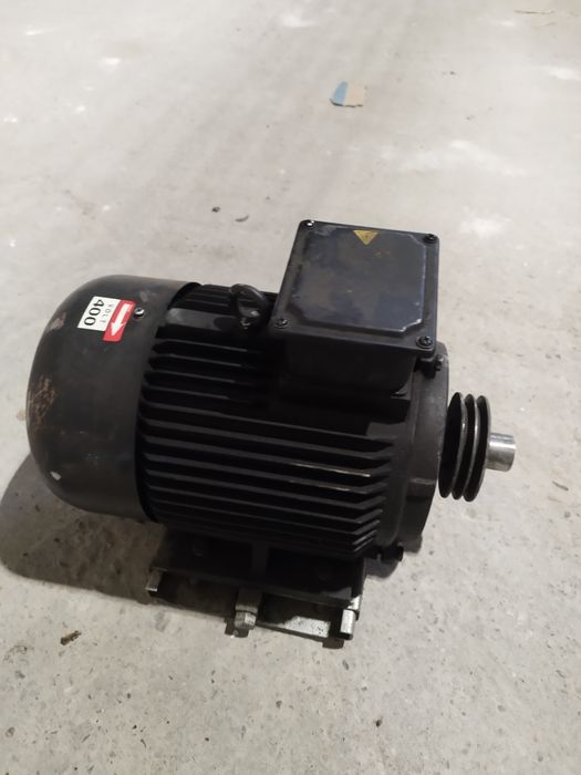 Електромотор 5.5 kW 2900 оборота