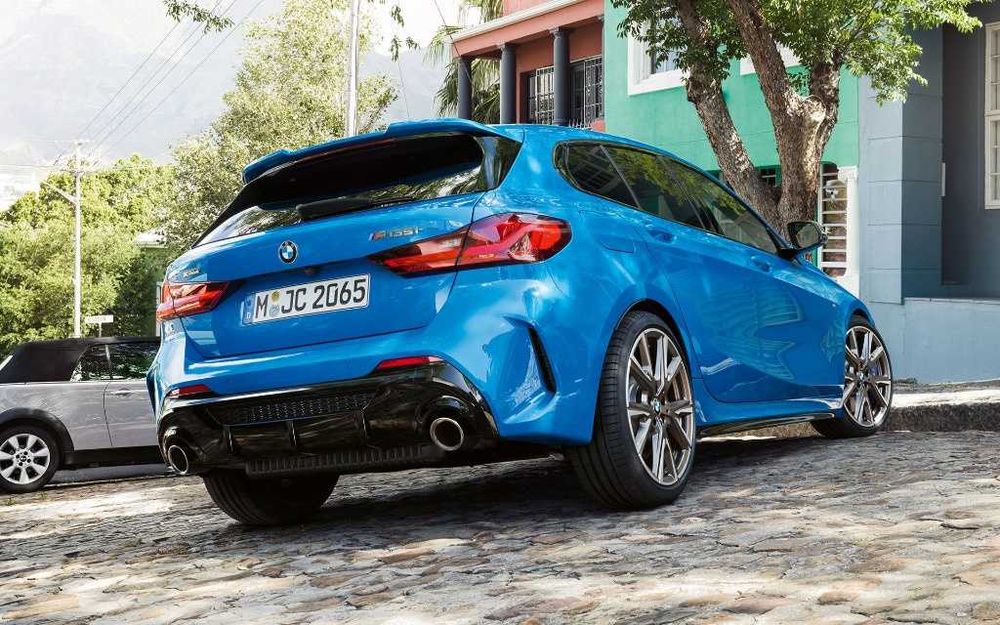 Dezmembrez BMW F40 2022 118 benzina