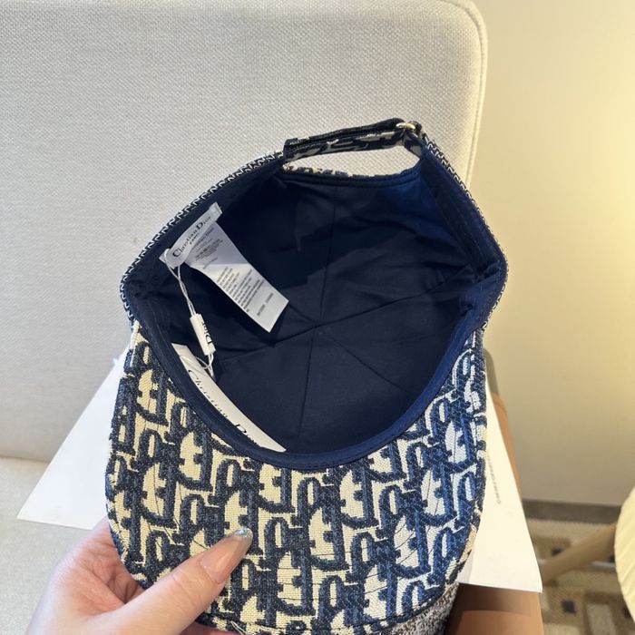 Летни шапки chanel gucci loewe celin dior