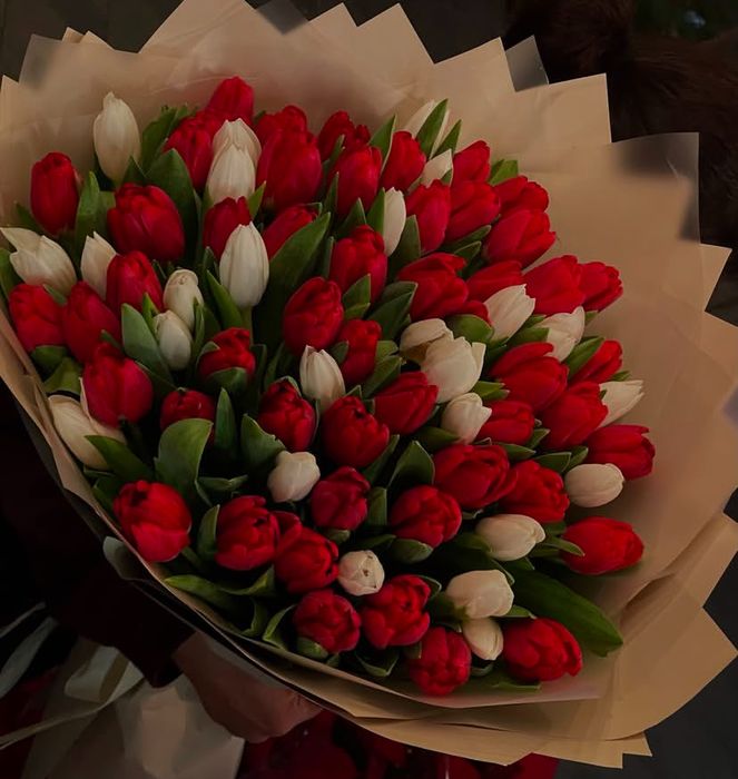 Розы Тюльпаны цветы букеты большой ассортимент