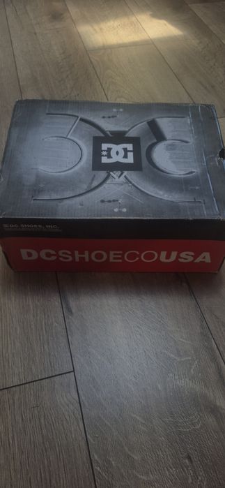 DC Shoe Court Graffik