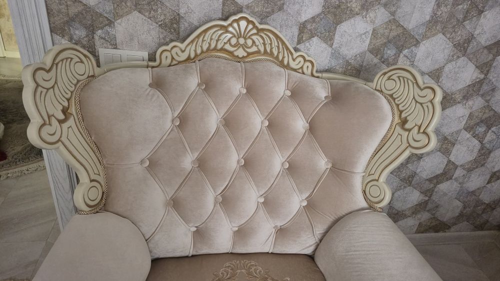 Комплект мягкой мебели для гостиной