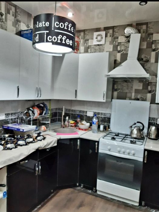 Продается Янгихаятская  район Спутник 16 А новостройка