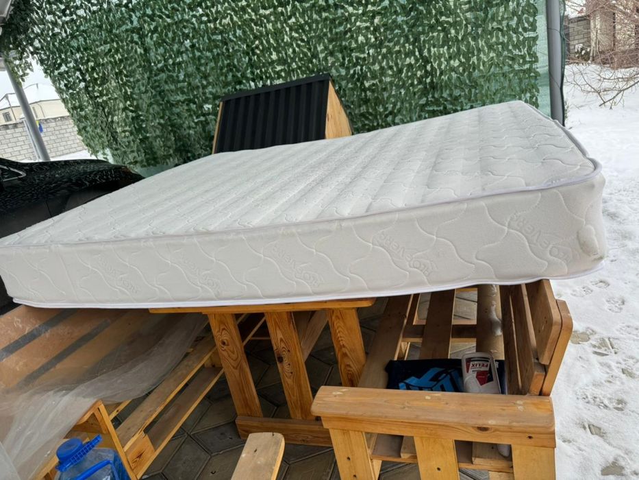 Матрас для кровати