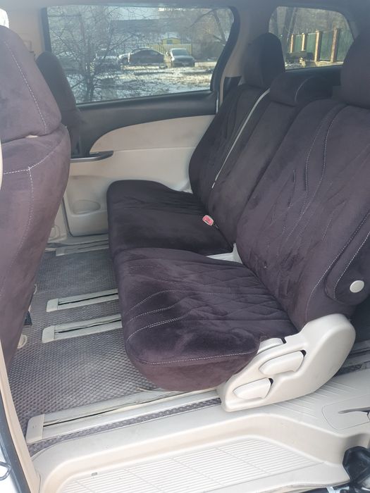 Продам Тойоту Превия 2014 года