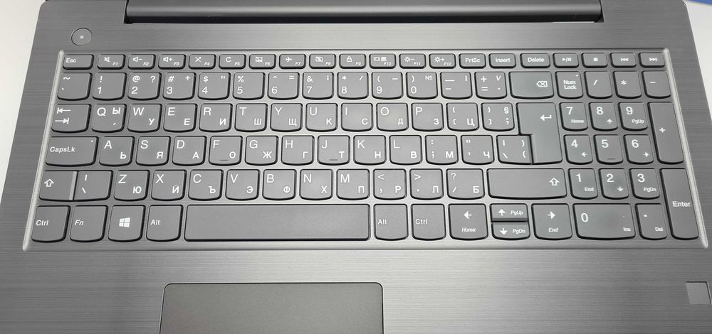 Lenovo V330-15IKB  i7 8550U/8GB/256SSD/500HDD/FHD