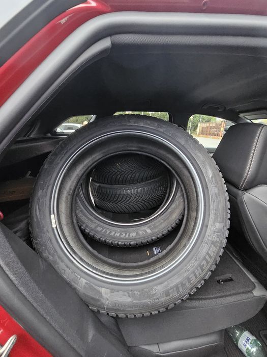 Продавам чисто нови гуми Michelin 205 55 19