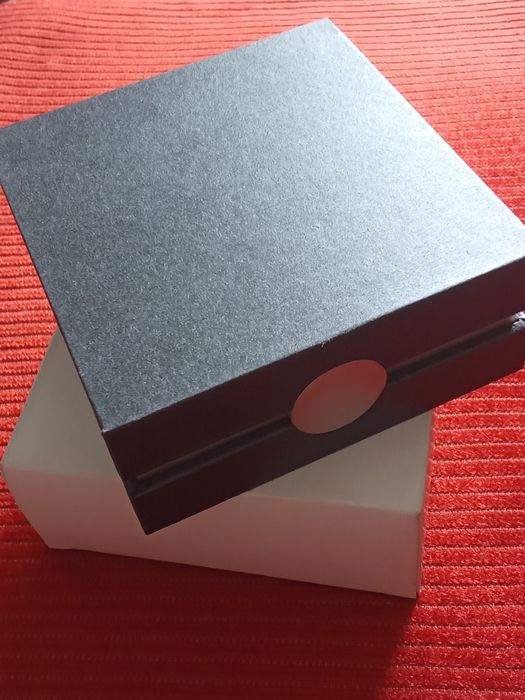 Монета девочка с хризантемами, серебро