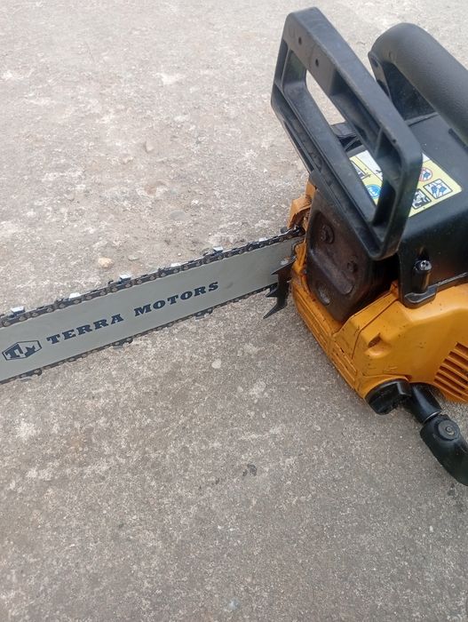 Drujba Partner 351  SUA sub licența Husqvarna (echivalent Husqvarna 236,240)