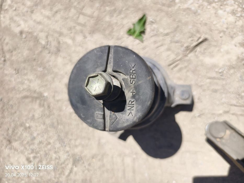 Подушки на ДВС Камри 50