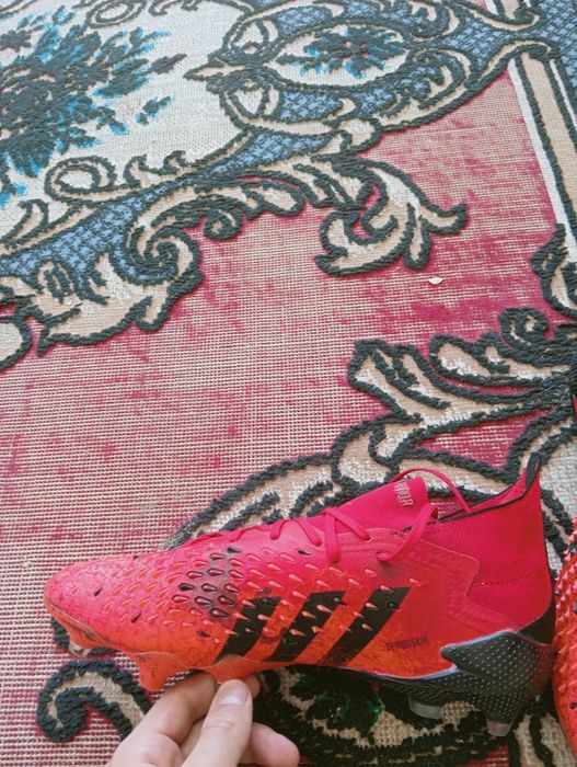 Продаю бутсы Adidas Predator FG