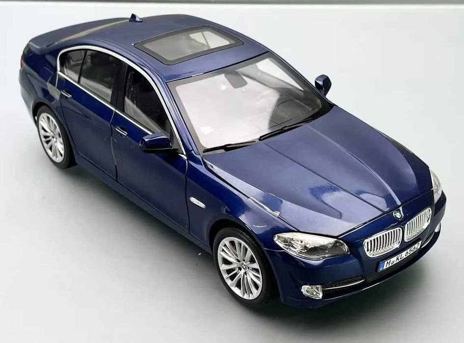 BMW 550i NOREV Умален модел от метал в мащаб 1:18