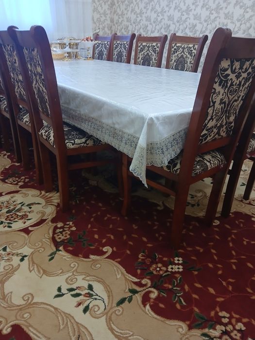 14 odamlik stol-stul holati juda yangi 3,500ming soʻmga sotiladi.