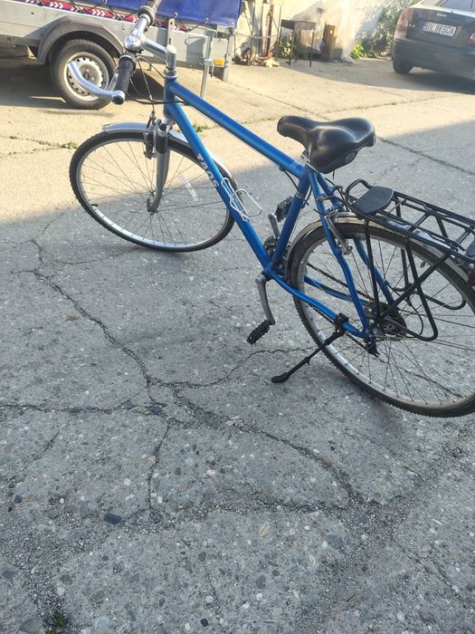 Bicicleta Taos cadru de aluminiu foarte ușoară. Roti 28